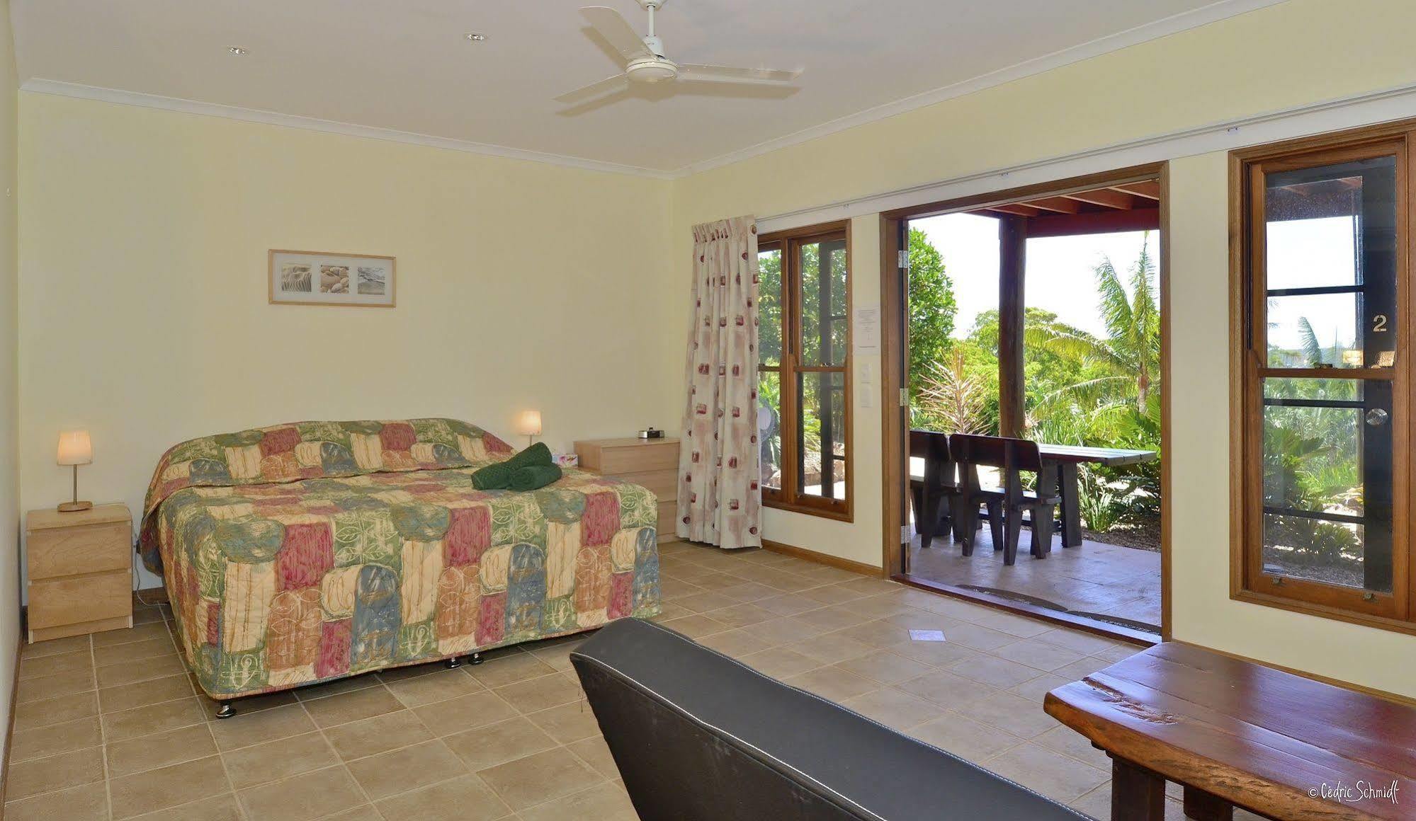 Escape 1770 Motel - No Kids - No Smoking - No Partying (Adults Only) แอกเนสวอเตอร์ ภายนอก รูปภาพ